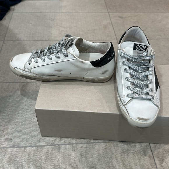 Golden Goose Sneakers - Picture 3 of 10